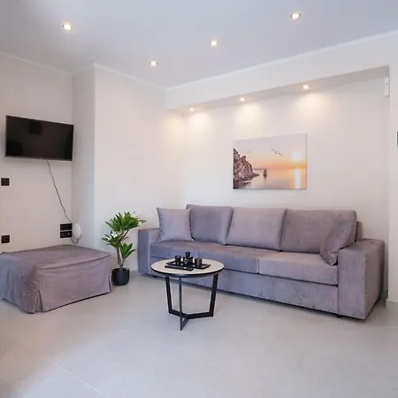 Διαμέρισμα Ristanis Potami Mare Beachfront Retreat Πόρος